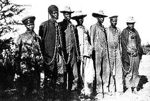 Herero chained, 1904-1908